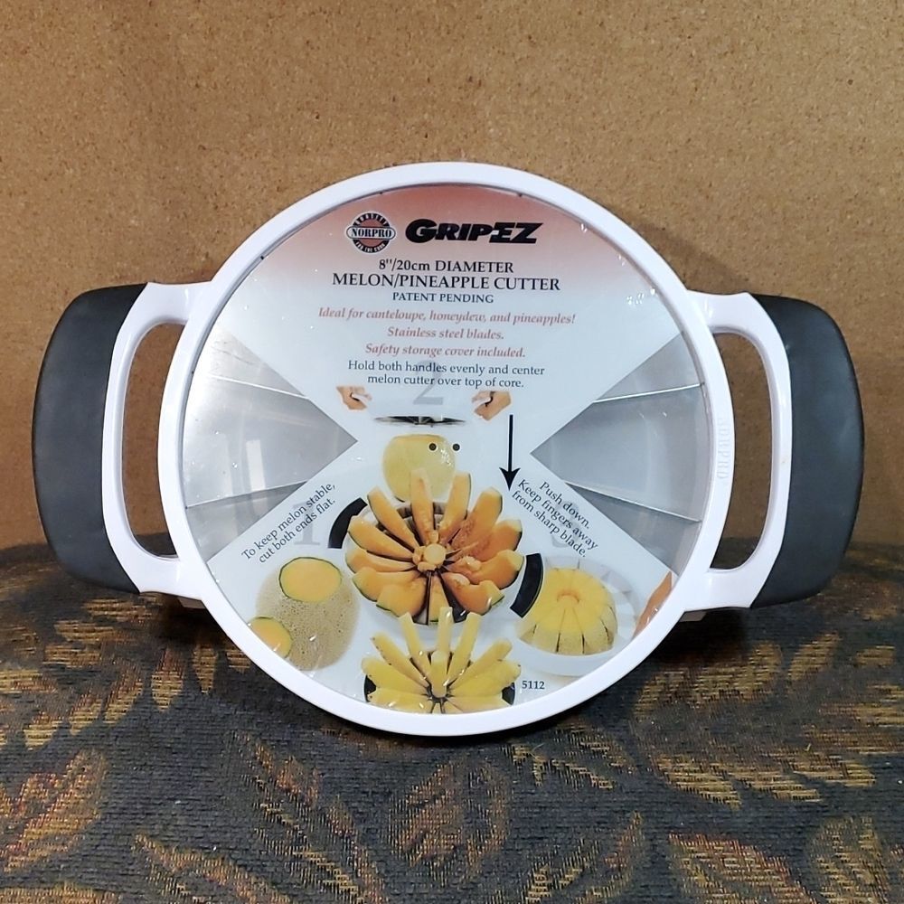 Grip-Ez 8" Melon/Pineapple Cutter